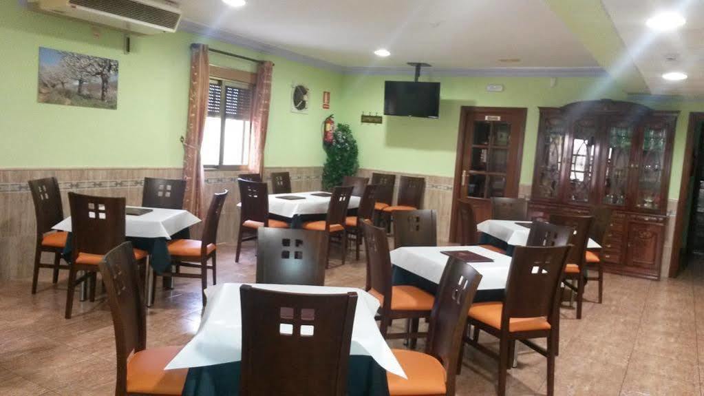 Hostal Restaurante El Paraiso Don Benito Exteriör bild